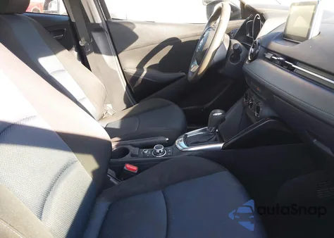2018 Toyota Yaris Ia z USA, uszkodzony, nr VIN 3MYDLBYV7JY315312